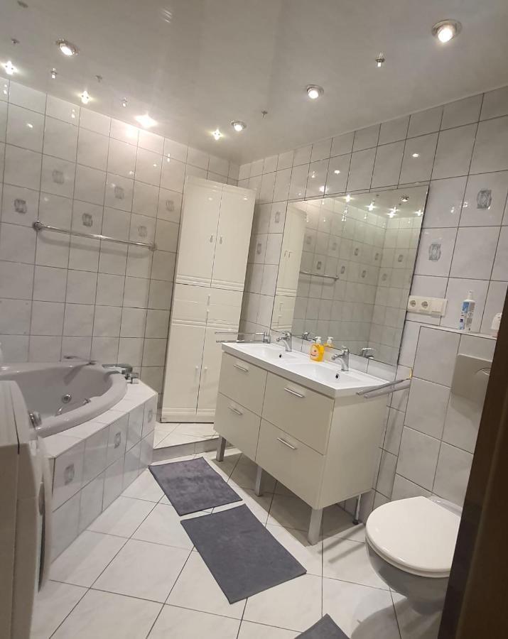 Ferienwohnung Samad Wohnen Essen Exterior foto